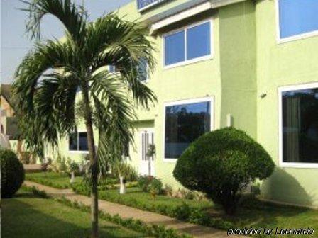Hotel Obama Accra Esterno foto